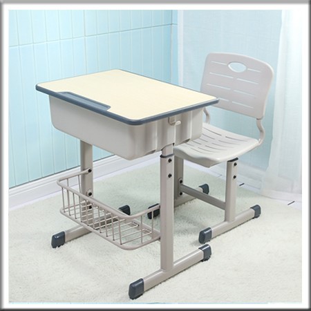 单柱塑钢课桌椅